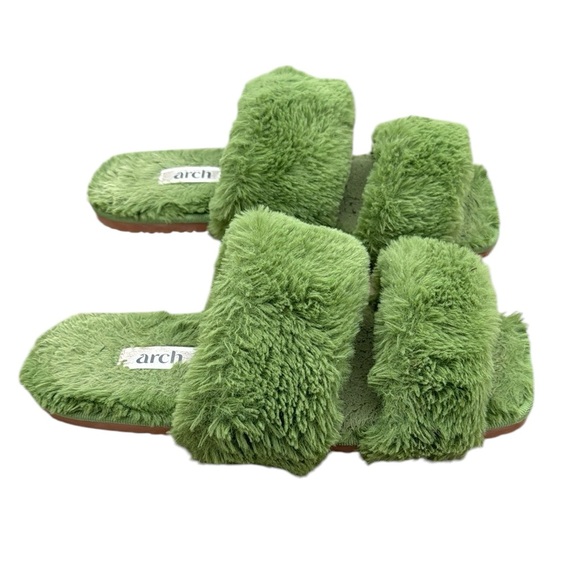 arch Shoes - Arch Women's Green push Edit Slipper - Kelly Green sandals sz 7.5